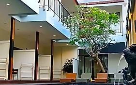 Hotel And Villa B52 Gili Air